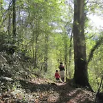 Le Pidro - A Family House With Private Stream And Woodland