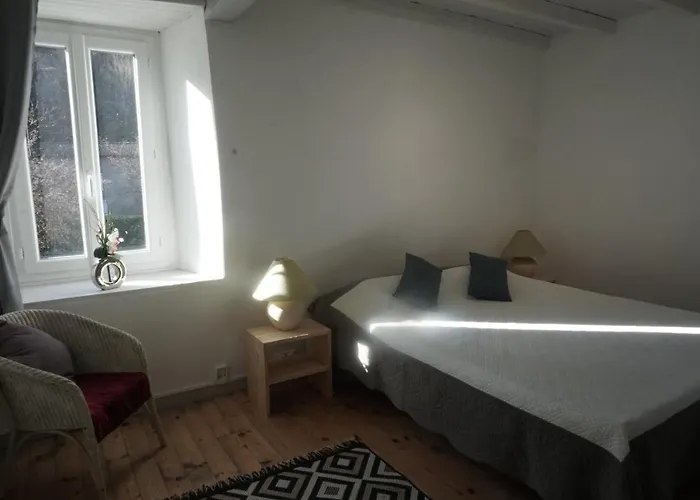 Le Pidro - A Family House With Private Stream And Woodland Casa de Férias *