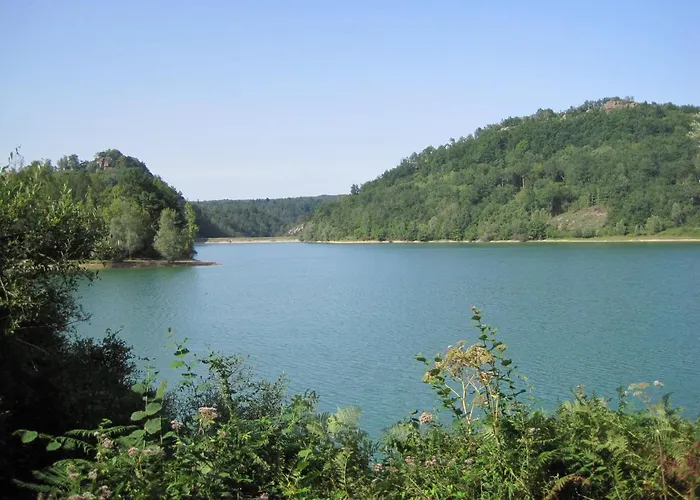 Le Pidro - A Family House With Private Stream And Woodland